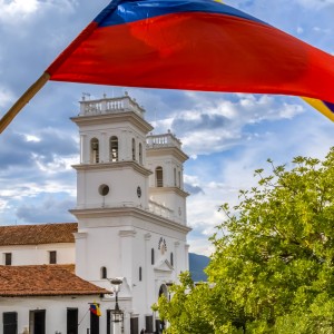 LA BASIICA EN GALANADA CON MUESTRA BANDERA